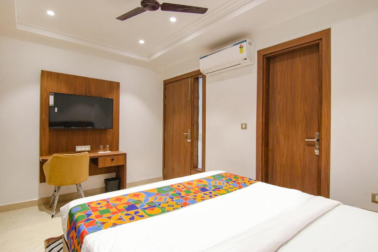 Fabhotel La Serene Bnb- Ashok Vihar นิวเดลี ภายนอก รูปภาพ